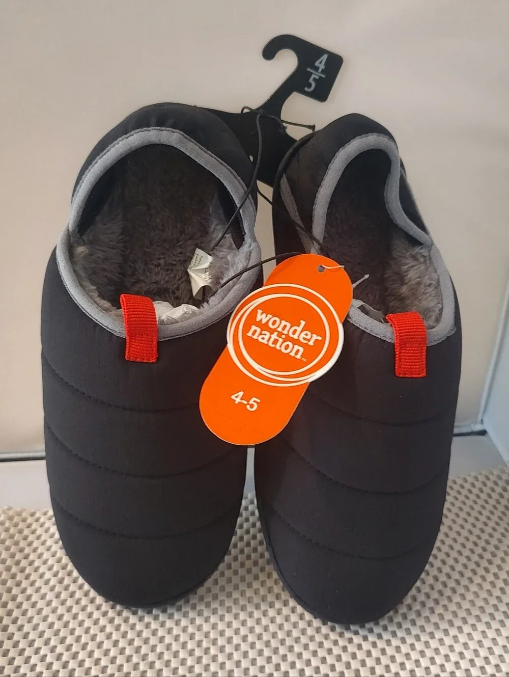 Wonder Nation Boys Size 4/5 Slippers Lined House Slippers NWT Black/Gray NWT